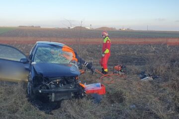 Autoturismul marca VW Polo implicat în accident