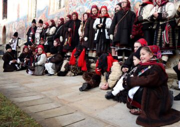 Pe 1 ianuarie, Mănăstirea Moldovița și-a deschis porțile pentru urători