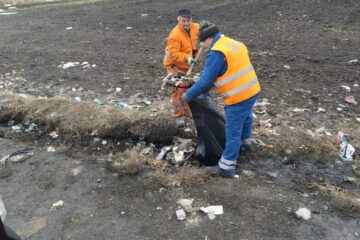 DRDP Iasi a ecologizat zona drumului național 2 în care autocamioanele au stat la coadă spre vama SIret