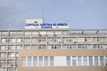 Tânărul este internat în Spitalul Județean Suceava