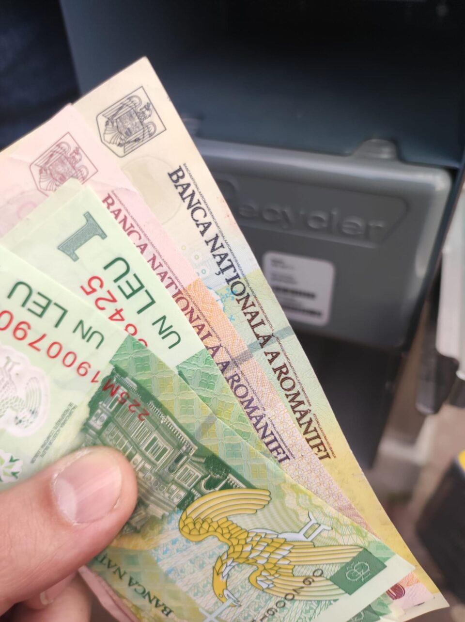 Zeci de situații în care automatele de bilete pentru transportul public din Suceava sunt blocate