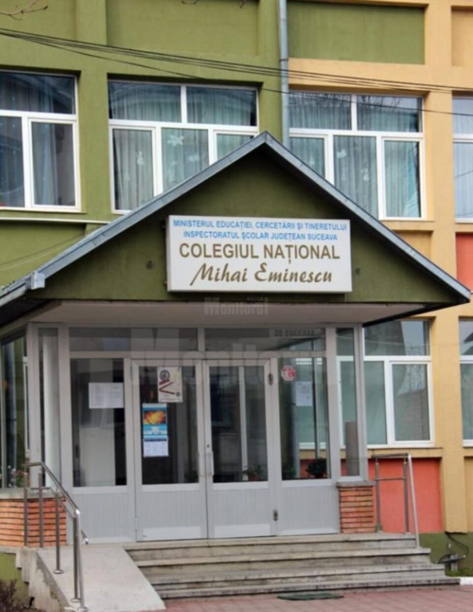 Primarul Ion Lungu a semnat luni la București, la Ministerul Dezvoltării, contractul pentru creșterea eficienței energetice a clădirii principale a CNMSV