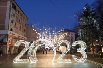 Iluminatul ornamental din Suceava, pentru sărbătorile de iarnă, oprit de astăzi
