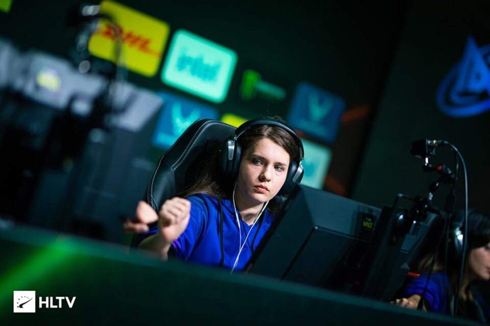 Ana Dumbravă - cea mai bună jucătoare de Counter Strike Global Offensive. Sursa www.hltv