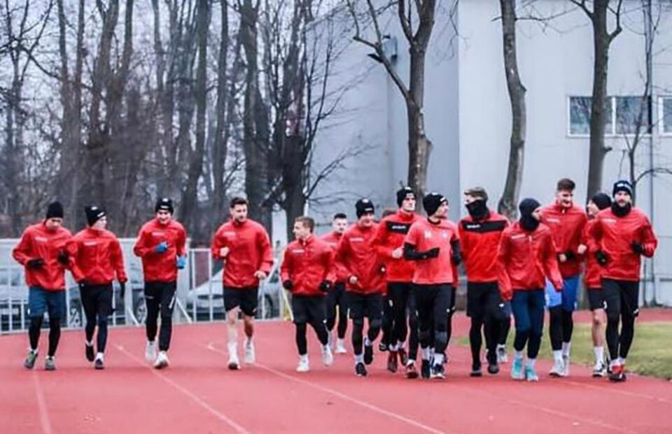 Fotbaliștii Bucovinei au revenit la antrenamente. Foto Cristian Plosceac