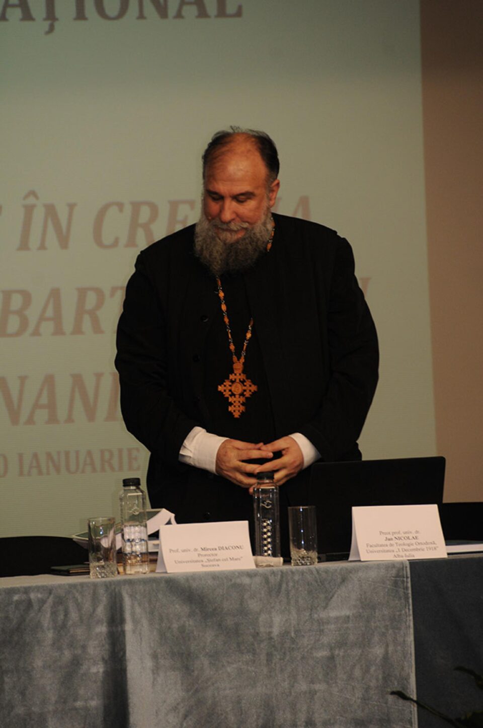 Pr. prof . univ. dr. habil. Jan Nicolae de la Facultatea de Teologie Ortodoxă din cadrul Universității ”1 Decembrie 1918” Alba Iulia, câștigătorul Marelui premiu al evenimentului