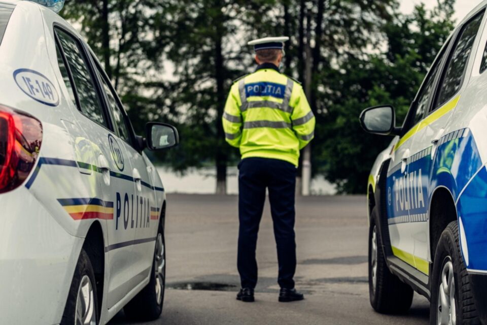 Mobilizare mare de forță pentru găsirea unui bărbat care a dispărut de acasă. Foto Poliția română
