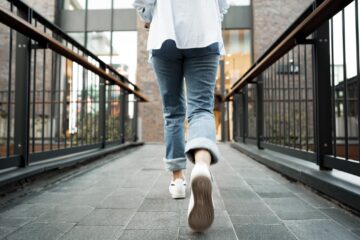 Cum porți o pereche de încățăminte Nike Air Max?