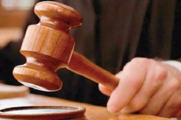 Șofer condamnat la 12 ani de închisoare după ce a fugit de polițiști, iar un pasager din mașina lui a fost împușcat