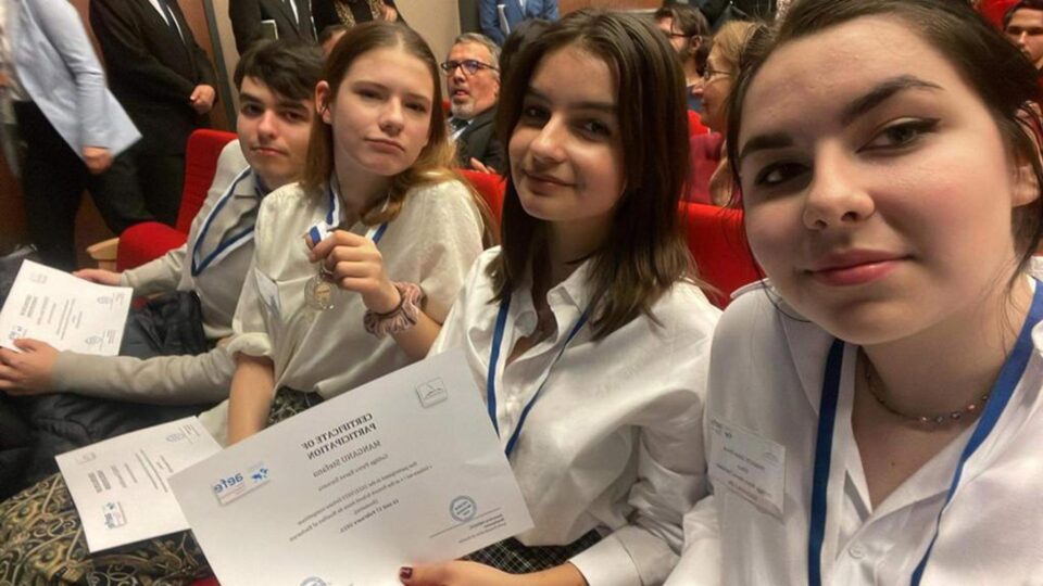 Premiul II pentru elevii suceveni