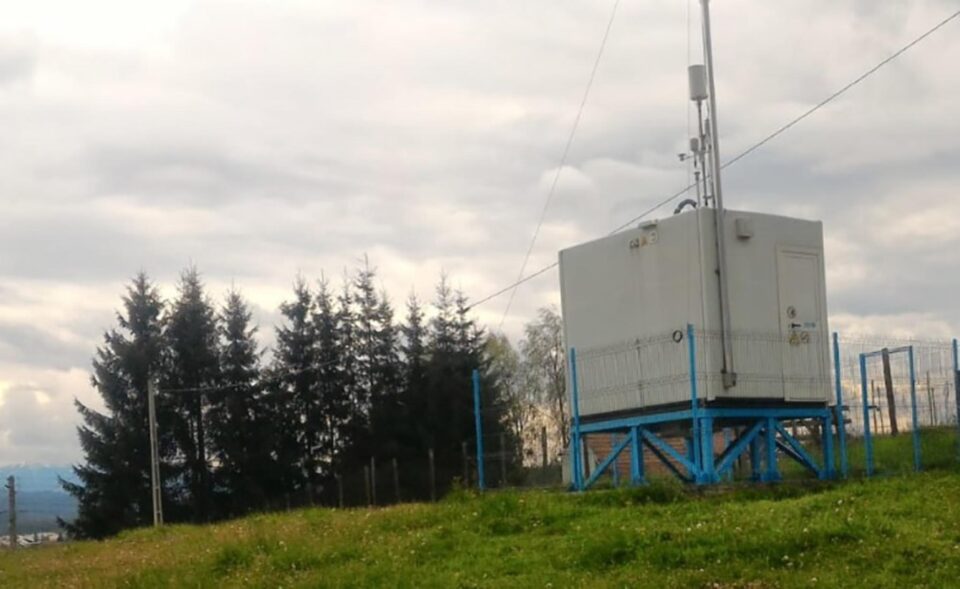 Stațiile de monitorizare a aerului din județ au nevoie de fonduri pentru a fi reparate