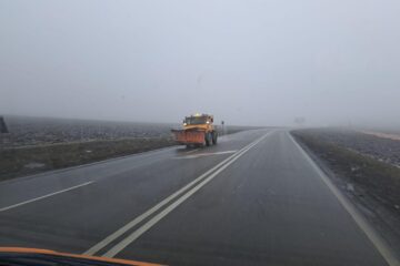 Toate drumurile naționale din județ sunt deschide traficului rutier, circulația desfășurându-se în condiții de iarnă