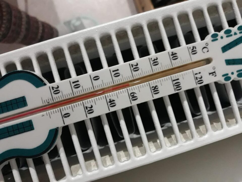 Temperatura a scazut în locuințele celor din zona Gării, furnizarea urmand să fie oprită inclusiv luni, pina la remedierea avariei 2