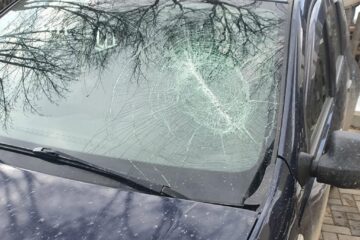 Distrugerile provocate de Alexandru Droniuc la autoturismul Dacia Duster al Ocolului Silvic Breaza