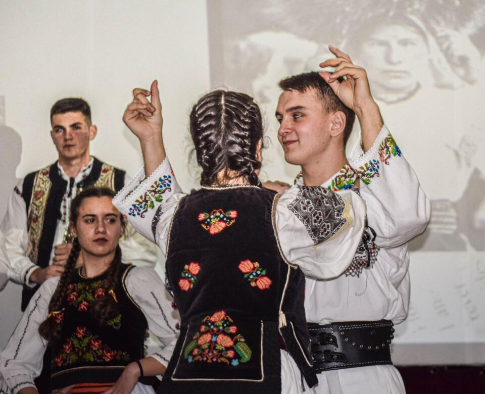 Liceeni din Prundu Bârgăului, oaspeți ai Colegiului Militar Câmpulung FOTO Larisa Dăscălescu, Matei Trofin