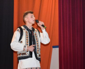 Liceeni din Prundu Bârgăului, oaspeți ai Colegiului Militar Câmpulung FOTO Larisa Dăscălescu, Matei Trofin