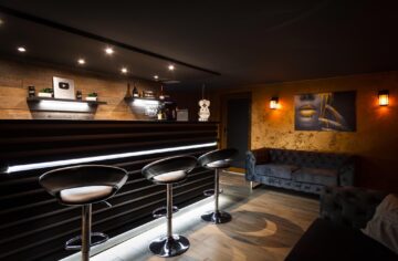 Masterand în științe economice la Cluj, revine în jud Suceava pentru a prelua o franciză în domeniul IT