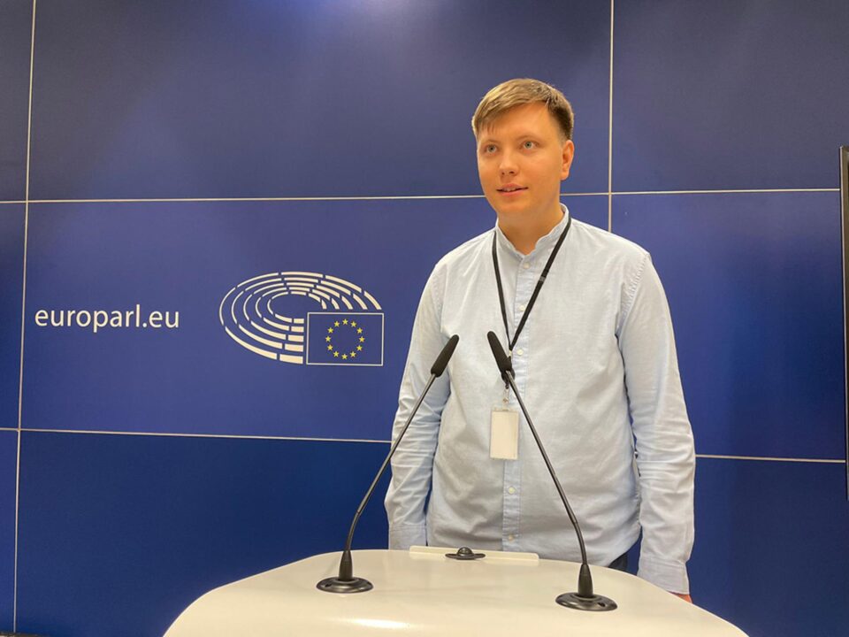 Un tânăr de 22 de ani, student al USV, face carieră la Parlamentul European