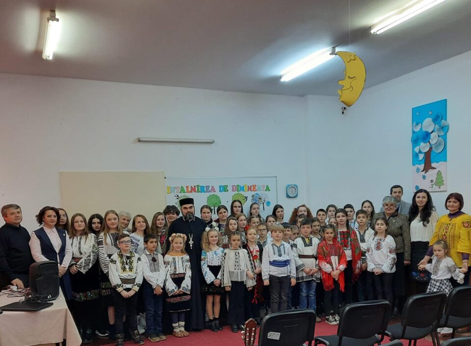 Proiectul educațional „Influențe ucrainene asupra personalității lui Mihai Eminescu”, la Școala Călinești-Cuparencu Proiectul educațional „Influențe ucrainene asupra personalității lui Mihai Eminescu”, la Școala Călinești-Cuparencu