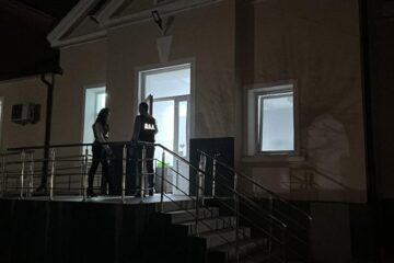 Descinderea ofițerilor de la Anticorupție la Secția de Oncologie a Spitalului Suceava