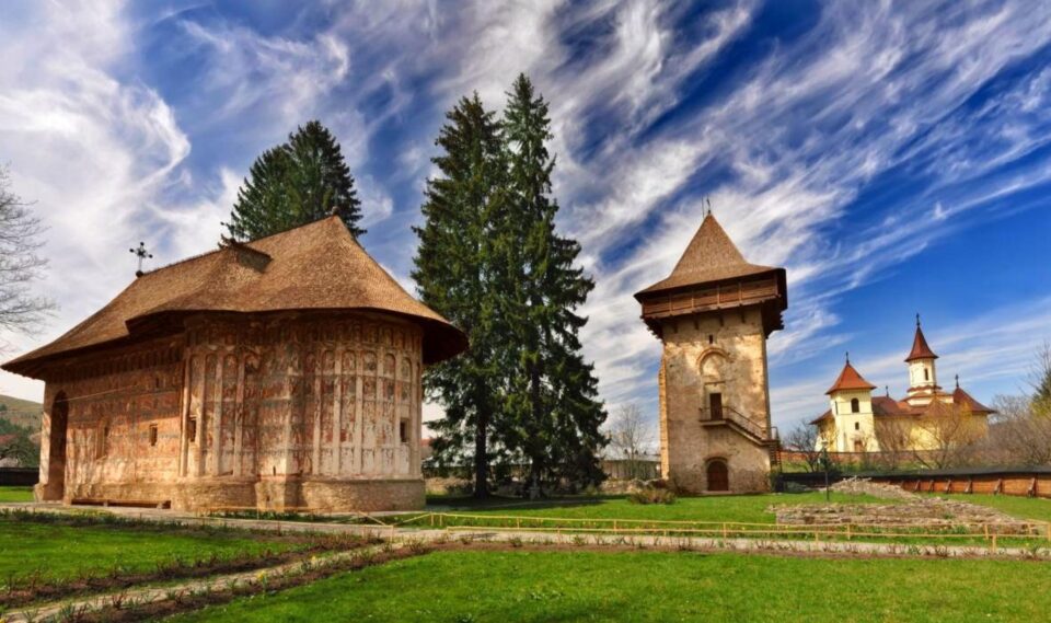 Manastirea Humorului a fost inclusă în ruta culturala a mănăstirilor - foto Discover Romania Travel Manastirea Humorului a fost inclusă în ruta culturala a mănăstirilor - foto Discover Romania Travel