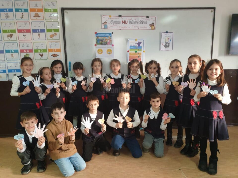 Activități creative desfășurate de elevii Școlii Gimnaziale Nr. 1 Vicovu de Sus, în cadrul Campaniei RESPECT