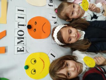 Activități creative desfășurate de elevii Școlii Gimnaziale Nr. 1 Vicovu de Sus, în cadrul Campaniei RESPECT
