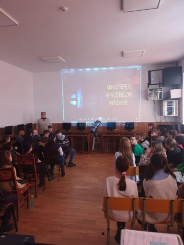 Activități creative desfășurate de elevii Școlii Gimnaziale Nr. 1 Vicovu de Sus, în cadrul Campaniei RESPECT