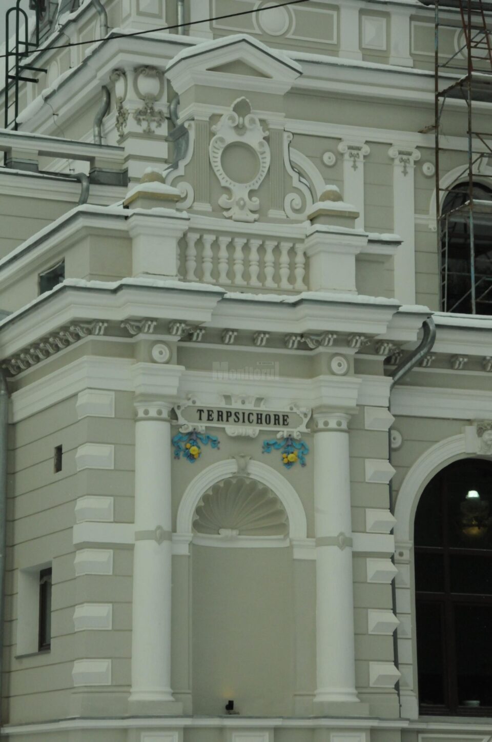 Decorații de peretele exterior al clădirii