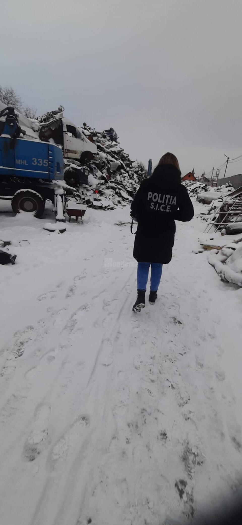 Perchezitii la depozitul din Burdujeni