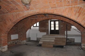 Subsolul a fost transformat in spatiu expozitional