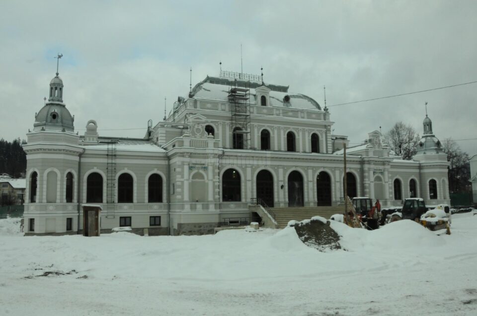 Ansamblul Muzeal Cazinoul Băilor, vedere pe latura din spate