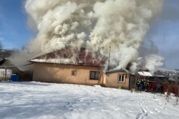 Incendiu puternic la Bosanci