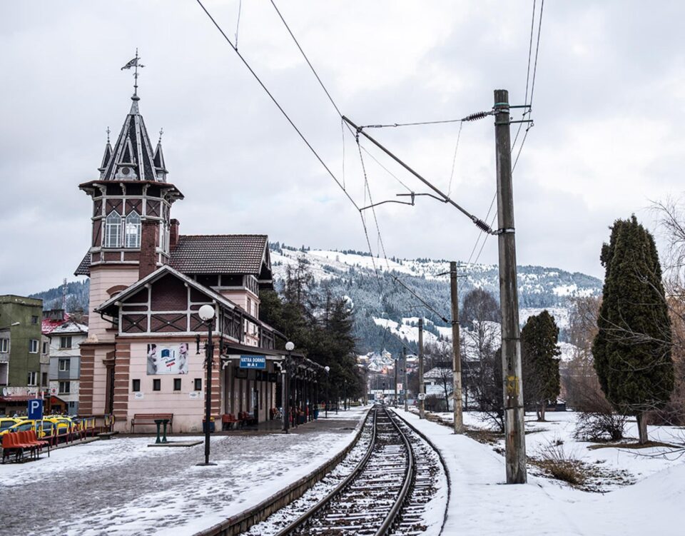 Medicii din Iași au fost nevoiți să-i amputeze gamba replantată adolescentului rănit de tren la Vatra Dornei Medicii din Iași au fost nevoiți să-i amputeze gamba replantată adolescentului rănit de tren la Vatra Dornei