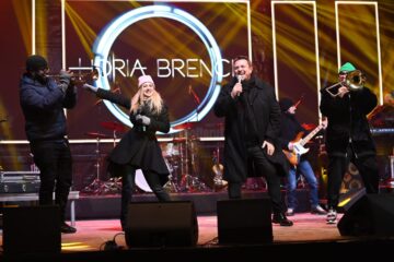 Fenomenul Horia Brenciu s-a dezlănțuit pe scenă la concertele de aniversare a 635 de ani de atestare documentara a Sucevei 2