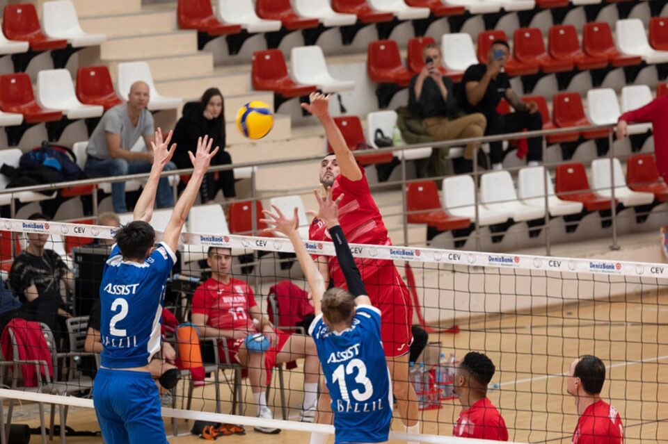 CSM Suceava n-a avut nici o șansă în fața lui Dinamo