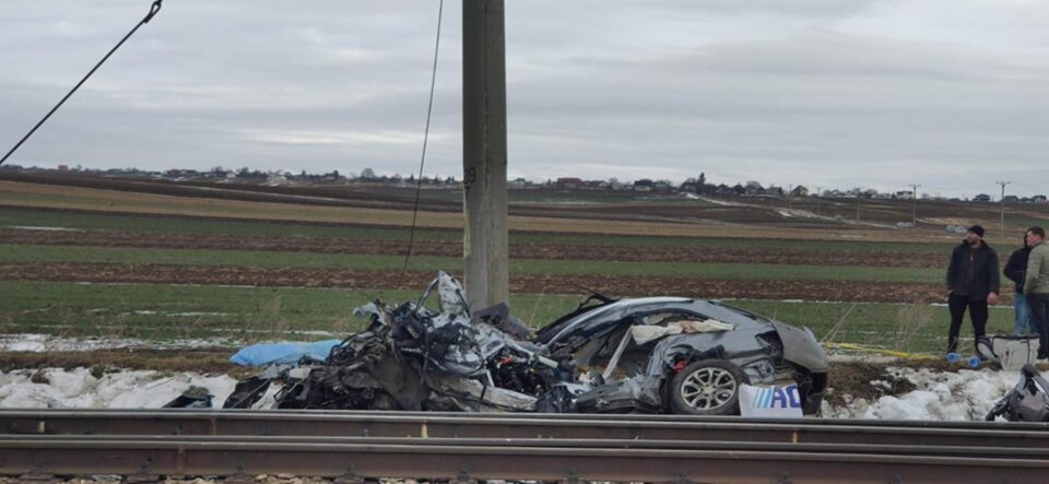 Groaznicul accident petrecut ieri, la trecerea la nivel cu calea ferată dintre Salcea și Prelipca