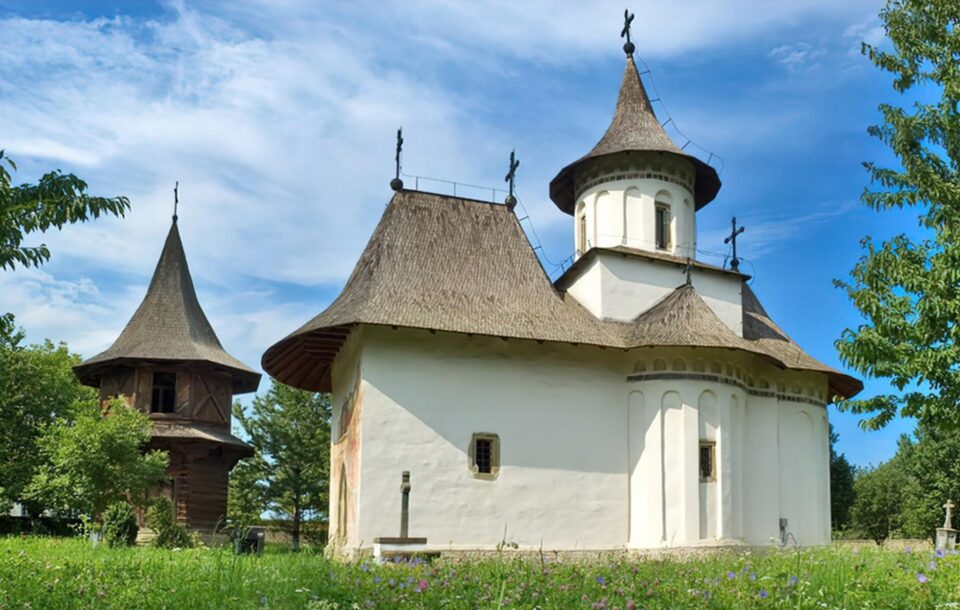 Biserica Pătrăuți
