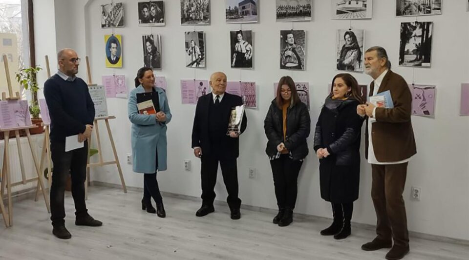 Expoziția „Artă la Unison”, la Galeria de artă „Dr. Vasile Andriu” din cadrul Spitalului Județean Suceava Expoziția „Artă la Unison”, la Galeria de artă „Dr. Vasile Andriu” din cadrul Spitalului Județean Suceava
