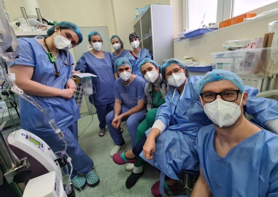 Echipele implicate atât în prelevarea, cât și în transplantarea organelor
