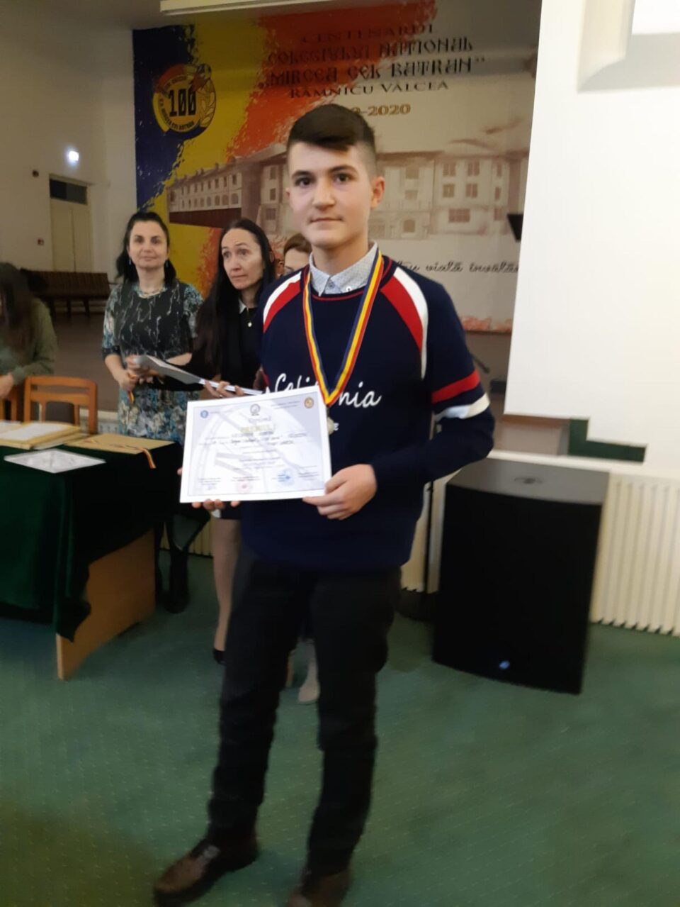 Elevi premiați