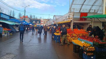 Duminică dimineață la piața din Chișinău lucrurile se derulau normal