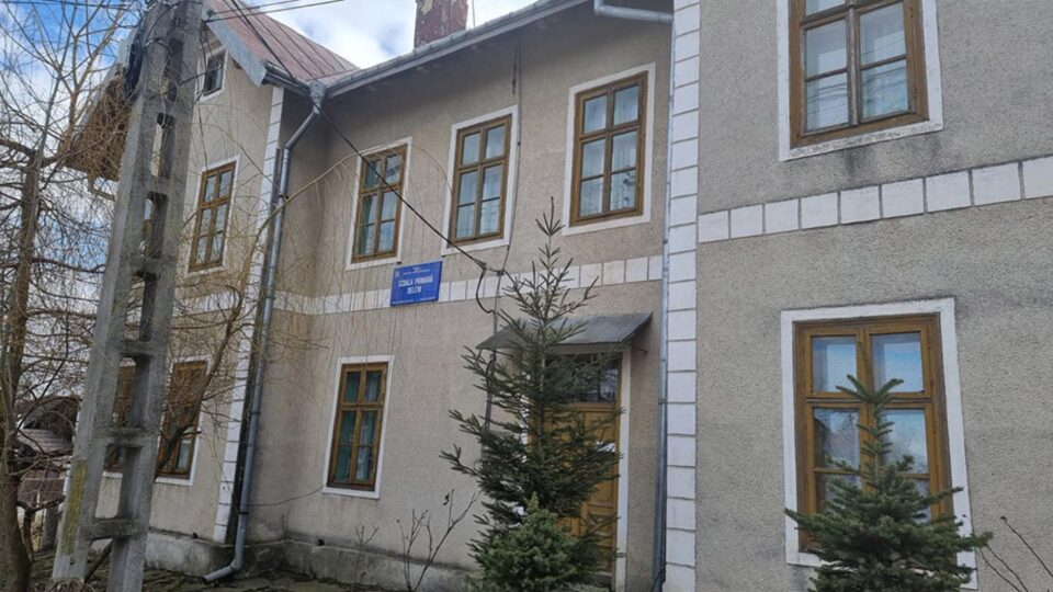 Grădinița din Deleni, Pârteștii de Jos, construită în anii 1920, are risc seismic I