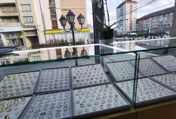Premii valoroase oferite de Stil Biju la tombola de la Târgul de Nunți