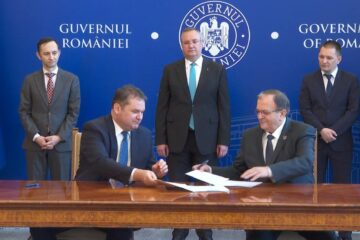 Gheorghe Flutur a semnat proiectul pentru construcția a 200 de kilometri de piste de bicicletă în prezența premierului Nicolae Ciucă