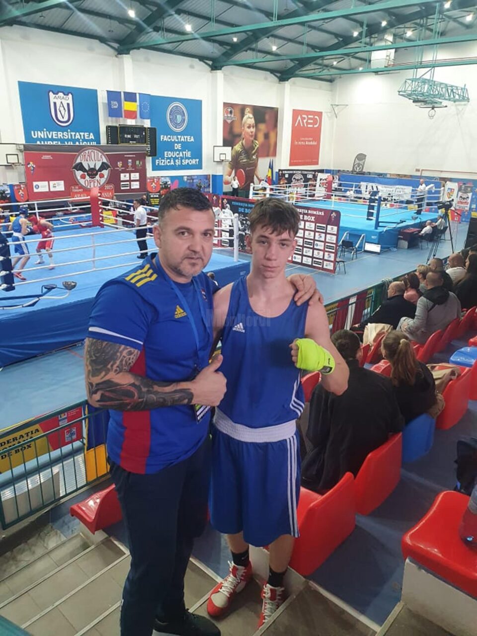 Antrenorul Andu Vornicu alaturi de pugilistul Alexandru Magdalin