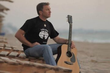 Walter Ghicolescu va cânta pentru femeile și mamele din Mitocu Dragomirnei Foto walterghicolescu.com