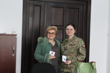 Elevii militari au participat la „Atelierul de mărțișoare!”. Foto elev sergent Maria Găină