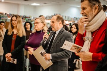 Expoziția prin care Școala Populară de Arte din Suceava îl omagiază pe Ion Irimescu, deschisă la Shopping City toată luna martie