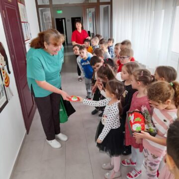 Preșcolari și elevi din județele Suceava și Botoșani au participat la campania ,,Un gând bun de mărțișor”